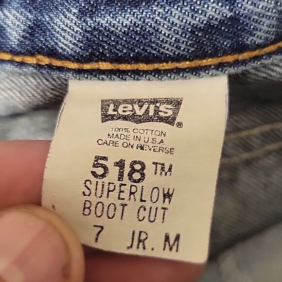 LEVIS WOMENS CUTOFF SUPER LOW SHORTS CUT BY USER SIZE 7 juniors - Picture 4 of 5